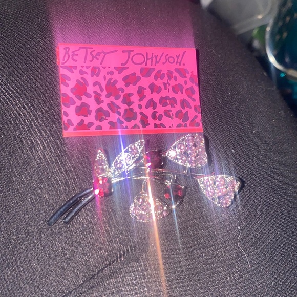 Betsey Johnson Jewelry - Betsey Johnson brooch